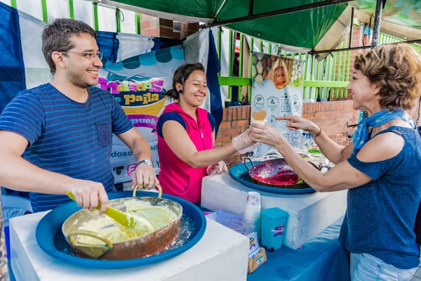 Helados de pailla Mercado de las Pulgas de Usaquen Bogota Colomb — Stock Photo, Image