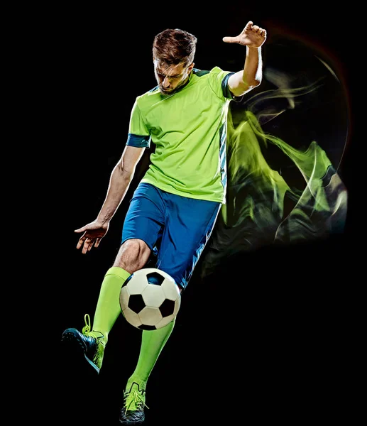 Кавказский футболист человек изолированный черный фон светлая картина — стоковое фото