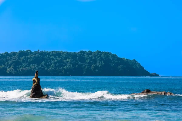 Estatua sirena de playa de Ngapali Myanmar — Foto de Stock