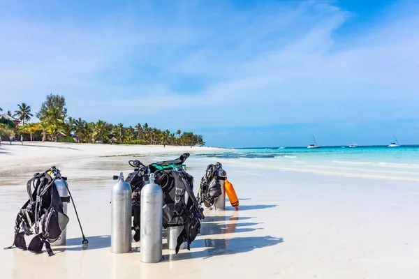 Equipo de buceo Playa de Kendwa Unguja Zanzibar Tanzania África — Foto de Stock