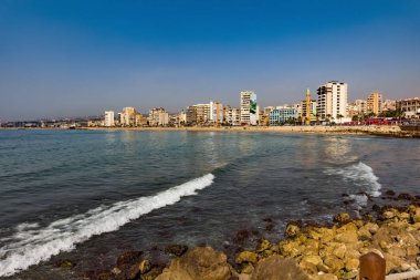 Sidon Saida ufuk çizgisi şehir deniz manzarası Güney Lübnan