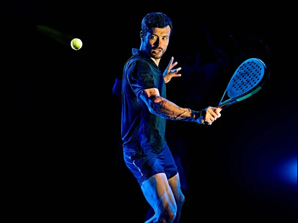 Paddel-Tennisspieler Mann Licht Malerei isoliert schwarzen Hintergrund — Stockfoto