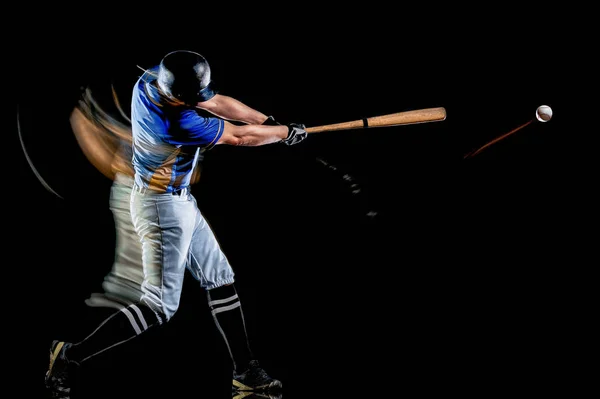 Jugador de béisbol hombre aislado negro fondo luz pintura — Foto de Stock