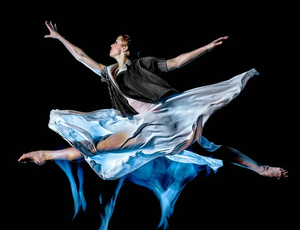 Odern bailarino dança mulher isolado preto bacground — Fotografia de Stock