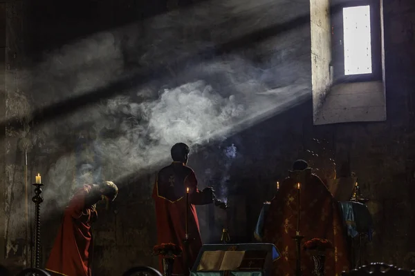 Servicio masivo monasterio de Tatev Syunik Armenia hito —  Fotos de Stock