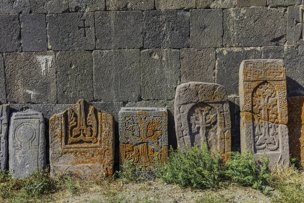 Khachkar lápide Vorotnavank igreja Vorotan Syunik Arménia marco — Fotografia de Stock