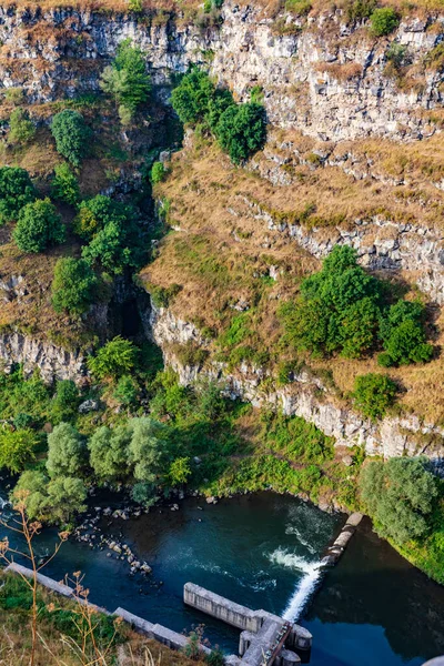 Dzoraget river Lori Berd canyon panorama paisagem Stepanavan Lorri Arménia marco — Fotografia de Stock