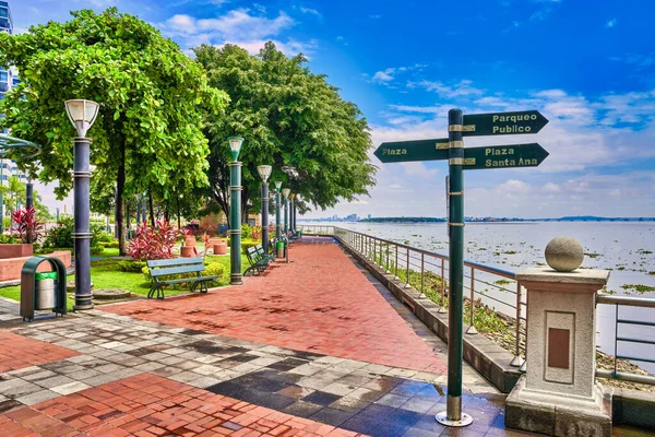 Malecon 2000 Guayaquil Ecuador landmark — стокове фото