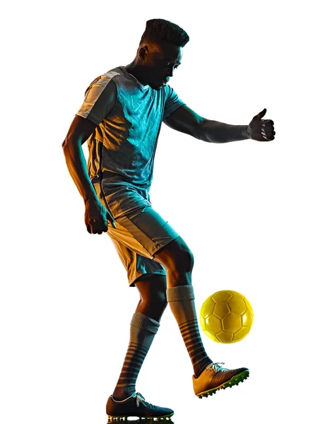 Jeune footballeur africain homme isolé fond blanc silhouette ombre — Photo