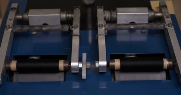 Machine Broder Automatique Une Seule Aiguille Machine Coudre Par Ordinateur — Video