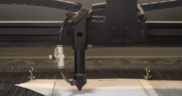 Machine Broder Automatique Une Seule Aiguille Machine Coudre Par Ordinateur — Video