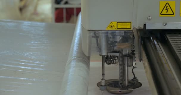 Machine Broder Automatique Une Seule Aiguille Machine Coudre Par Ordinateur — Video