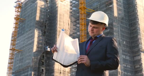 Jovem Masculino Arquiteto Homem Negócios Terno Trabalho Uma Jaqueta Com — Vídeo de Stock