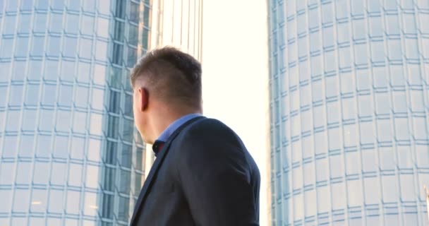 Jovem Masculino Arquiteto Homem Negócios Terno Trabalho Uma Jaqueta Com — Vídeo de Stock