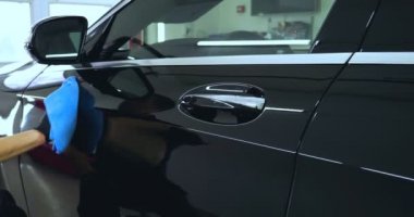 Araba için siyah paspaslar Kuru Temizlik, elektrikli süpürge kir, pembe kauçuk eldiven, araba yıkama kaldırır. Araba seramik Işçisi araba pencerelerini seramik (koruyucu yağmur örtüsü) bir tabaka uygular. Konsept: nano koruma, farklı aksesuarlar, koruma