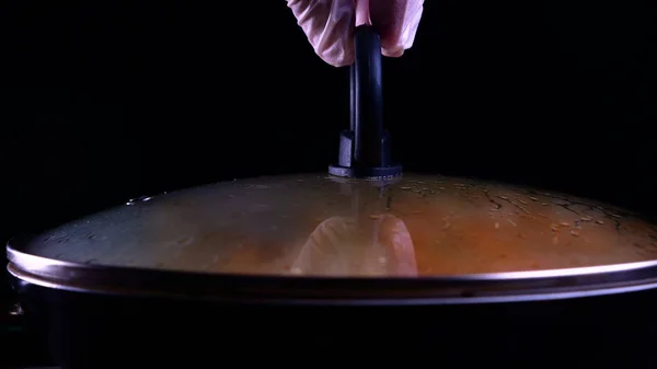 Cooked Dish Home Restaurant Chef Opens Removes Lid Pan Can — Stock Photo, Image