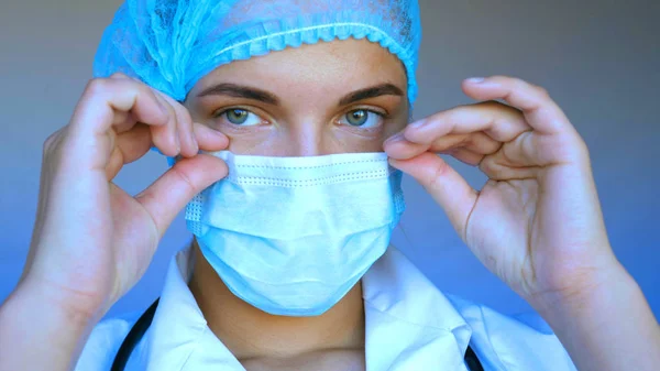 Junge Schöne Frau Krankenschwester Arzt Auskultation Kleiner Junge Patient Blaue — Stockfoto