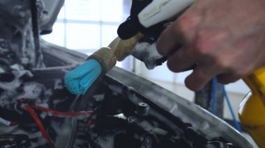 Profesyonel motor temizleme, araba yıkama, araba showroom, servis, dükkan.
