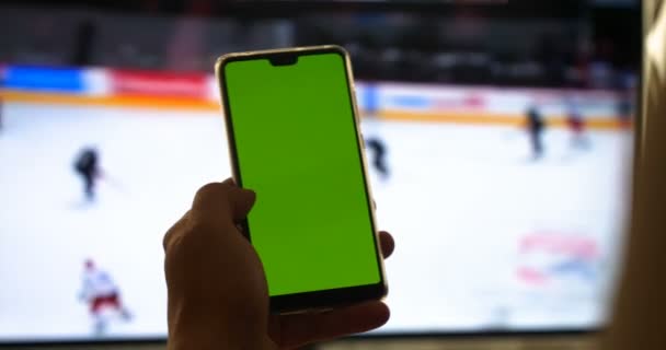 Riga Letonia 2019 Editorial Mockup Green Screen Smartphone Cerca Chroma — Vídeos de Stock