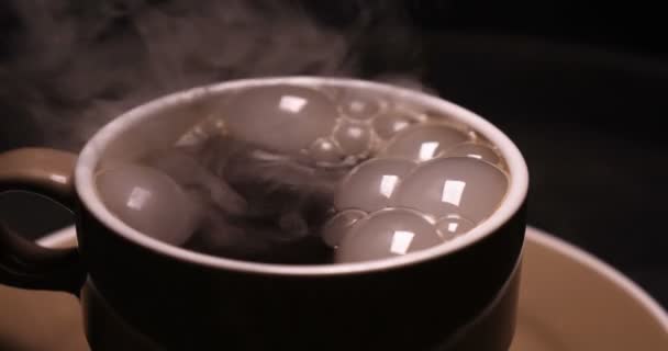 Вирощується Чайний Чай Чайна Церемонія Кубок Фреші Бріару Темний Муд — стокове відео