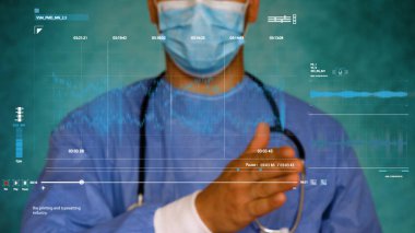 Doktor kontrol kalp ve beyin testi sonucu, laboratuvarda modern sanal arayüzü ile analiz. Bilim ve tıpta yenilikçi teknoloji. Konsept: Fütüristik tıp, insan vücudu.
