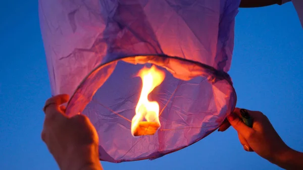 Balloon fire Sky lantern flying lanterns, hot-air balloons Lantern flies up highly in the sky. Balloon fire flying lanterns, hot-air balloons Lantern flies up