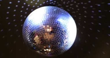 Disko topu. Disko, gece kulübü, müzik, gece kulübü..