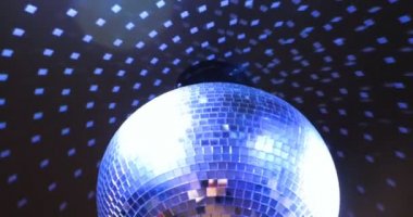 Disko topu. Disko, gece kulübü, müzik, gece kulübü..