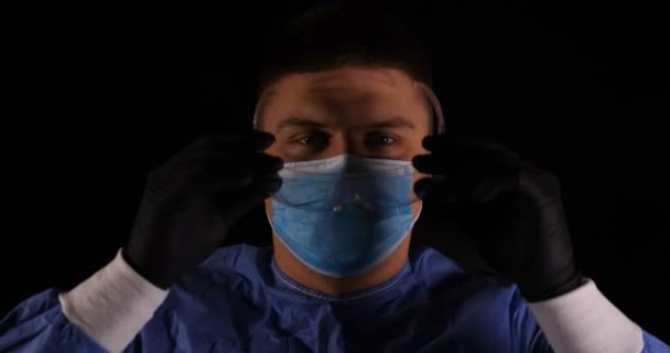 온라인 비디오 컨퍼런스를 의사들은 환자의 의학적 Mri 진단을 미래적 홀로그램 — 비디오