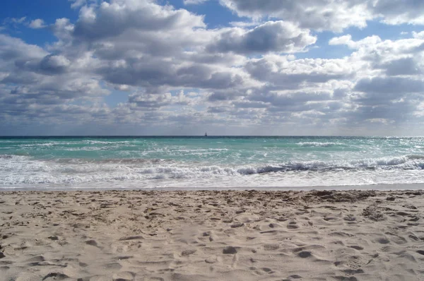 Sea Miami Background Blue Sky Clouds Waves — Stock Photo, Image