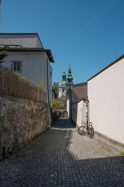 Salzburg Caddesi yakınlarında merkezi, Avusturya