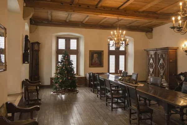 Vianden Luxemburgo Janeiro 2015 Quarto Castelo Com Mesa Longa Cadeiras — Fotografia de Stock