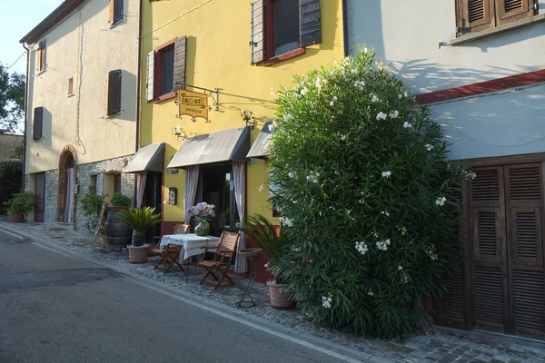 Montecolombo Італія 2018 Липня Вулиця Вуличних Кафе — стокове фото