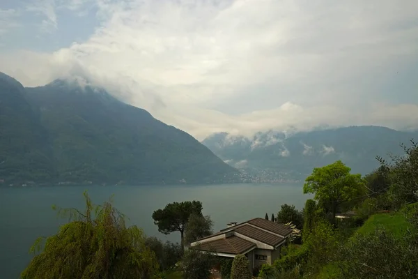 La vue sur le lac de Côme, Italie — Photo