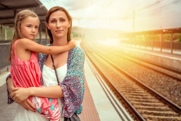 In attesa di treno — Foto Stock