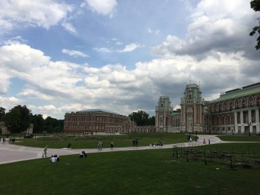 Moskova, Rusya - Circa 2017: Moskova şehir merkezinde yürüyüş.