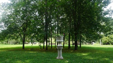 Gorky Park'ın yanında yürümek, Moskova, Rusya Federasyonu.