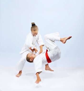 Judo sporcuların eğitim atar