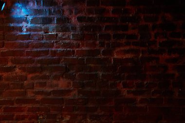 Açık mavi bir tuğla duvar