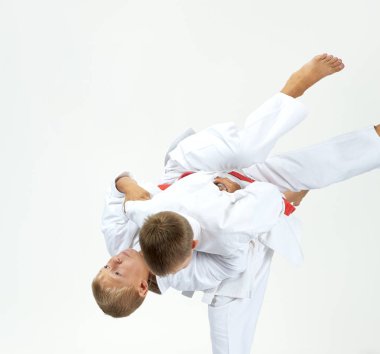 Sporcu eğitim judogi atar