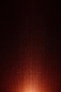 Bir fener Bordo arka plan üzerinde beyaz ışık