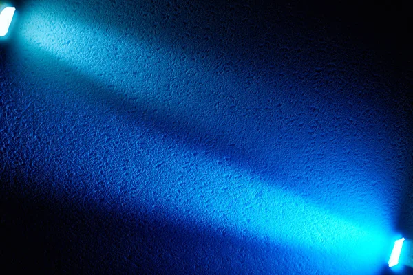 Raggi Blu Paralleli Diagonalmente Brillano Uno Verso Altro — Foto Stock