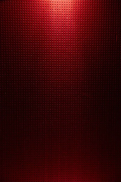 Kısa kırmızı ışın yukarıdan arka plana bir noktaya kadar parlar