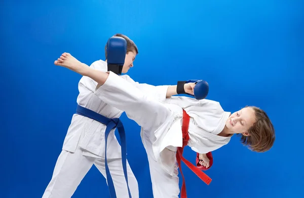 Children Overlays Hands Beating Blow Arm Hit Punch Foot — Stock Photo, Image