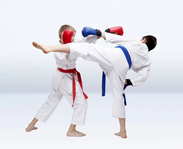 Red Blue Overlays His Hands Athletes Beating Blows — Stock Photo, Image