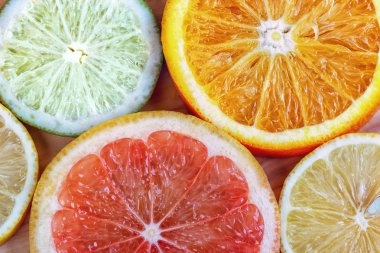 Taze dilimlenmiş Narenciye meyve