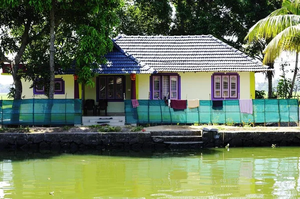 Cochin India Enero 2017 Casa Frente Agua Amarilla Los Remansos — Foto de Stock