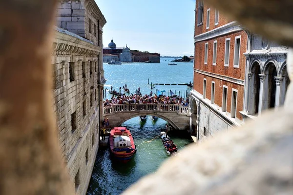 Venice Italy September 2017 Crowds Viewing Bridge Sighs — Stock Photo, Image