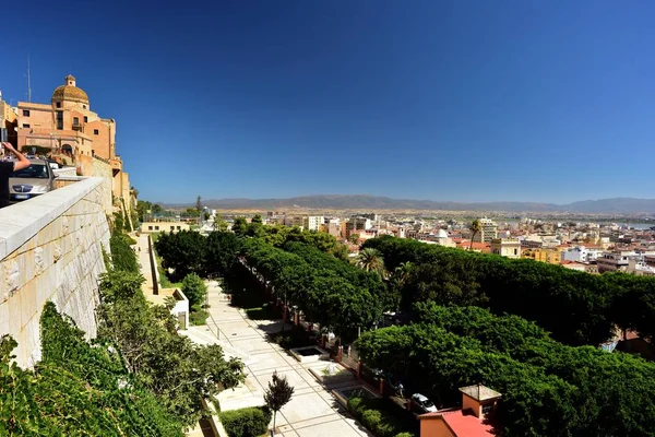 Cagliari Italia Settembre 2017 Città Moderna Cagliari Dalle Antiche Mura — Foto Stock