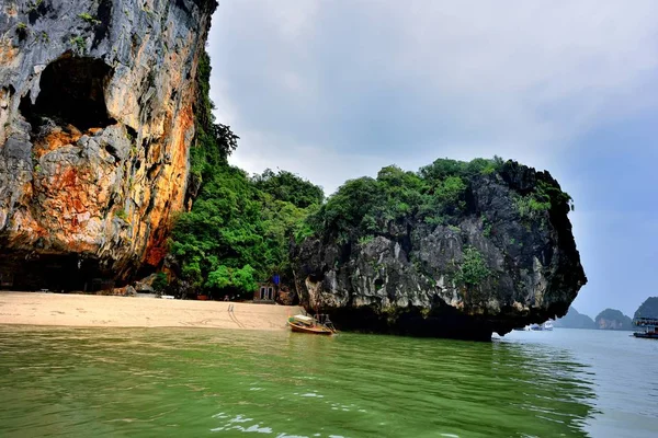 Khao Phing Kan Thailand Januar 2017 Touristen Erkunden James Bond — Stockfoto